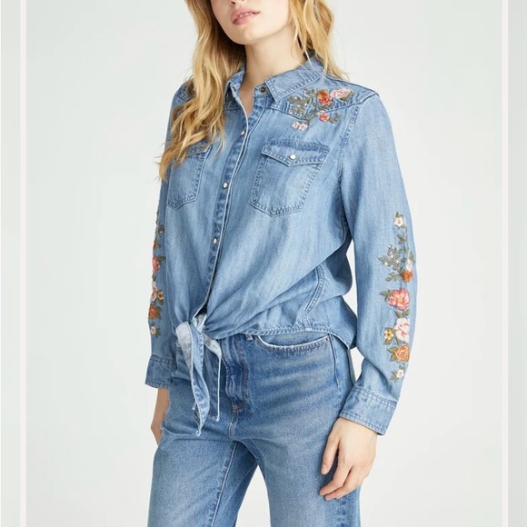 DRIFTWOOD Tanya Button Down - Blush Plantation Size Medium - Picture 2 of 7